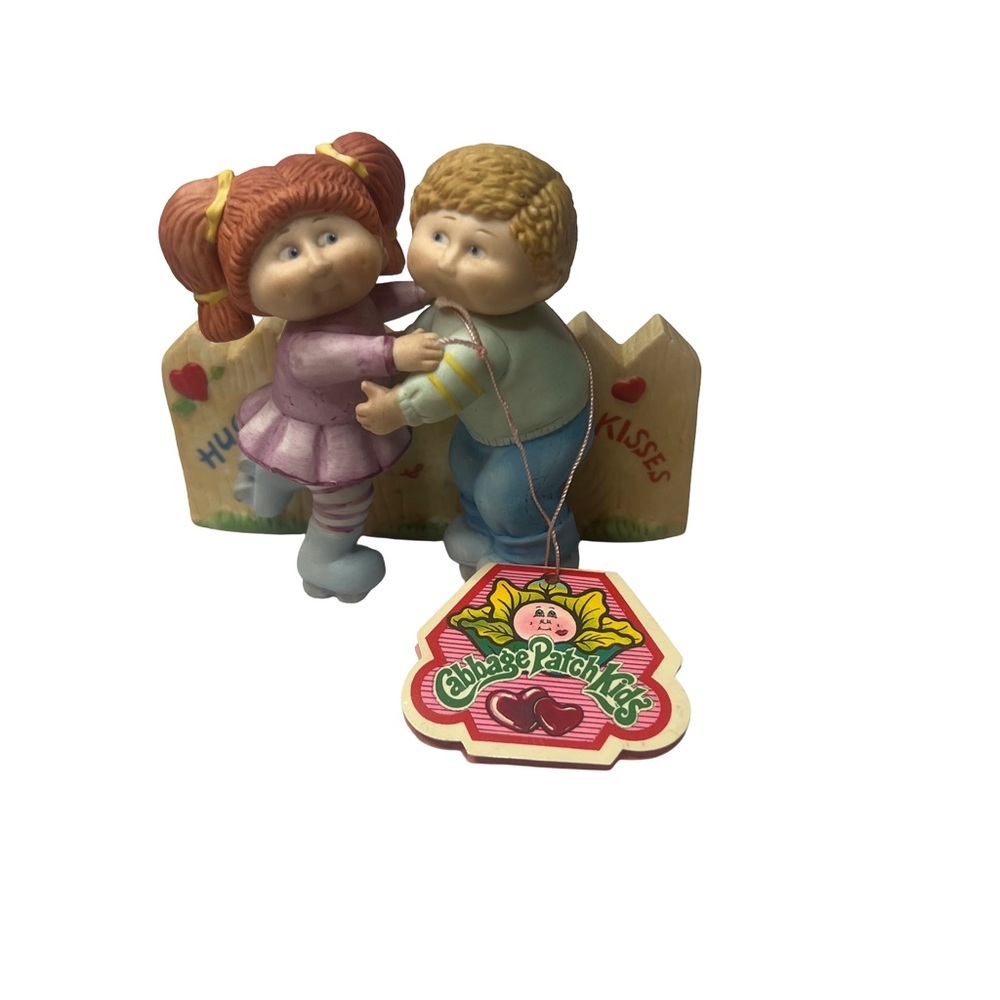 Vintage Cabbage Patch Kids Figurine “Hugs and Kisses”